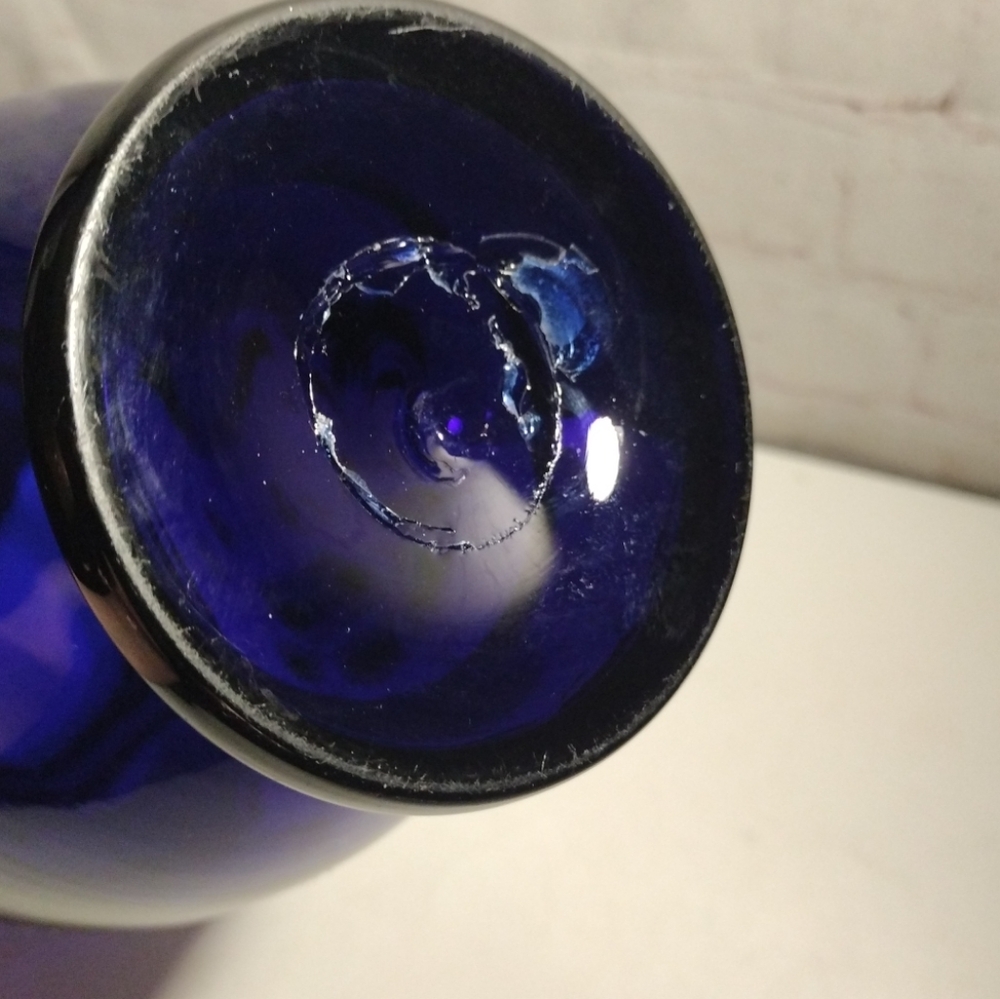 Antique VTG Hand Blown Cobalt Blue Glass Pitcher Jug White Daisy Flowers 9.5" - Picture 13 of 15